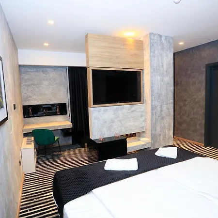 Carpe Diem Boutique ゼニツァ